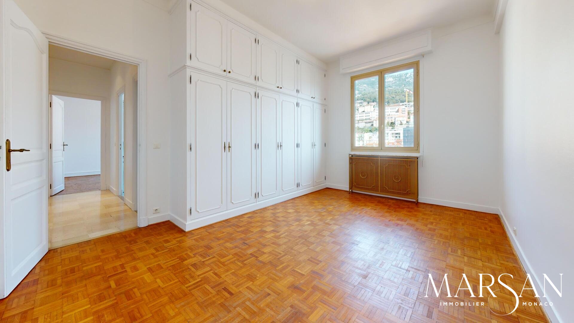 FRANZIDO PALACE - LOCATION