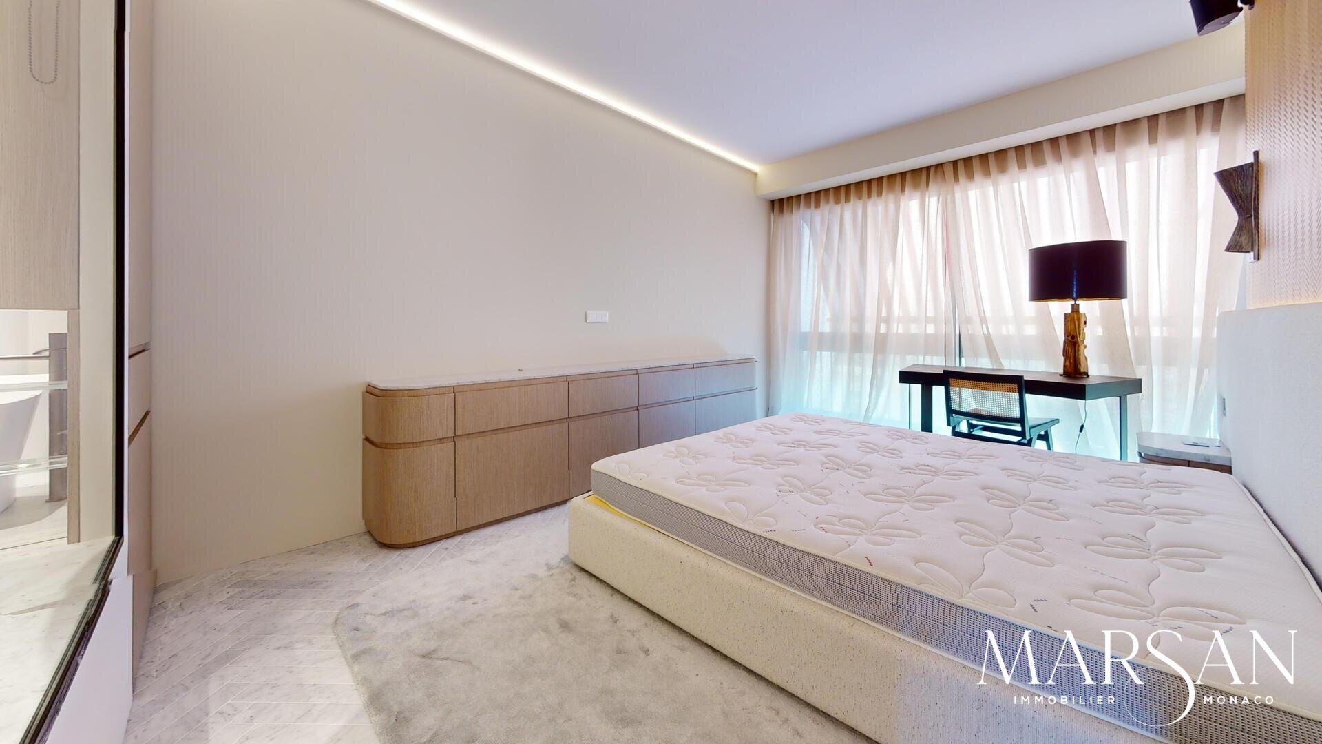 MAGNIFICO PALAZZO PARK ARREDATO E RISTRUTTURATO PER 3 GIOCHI