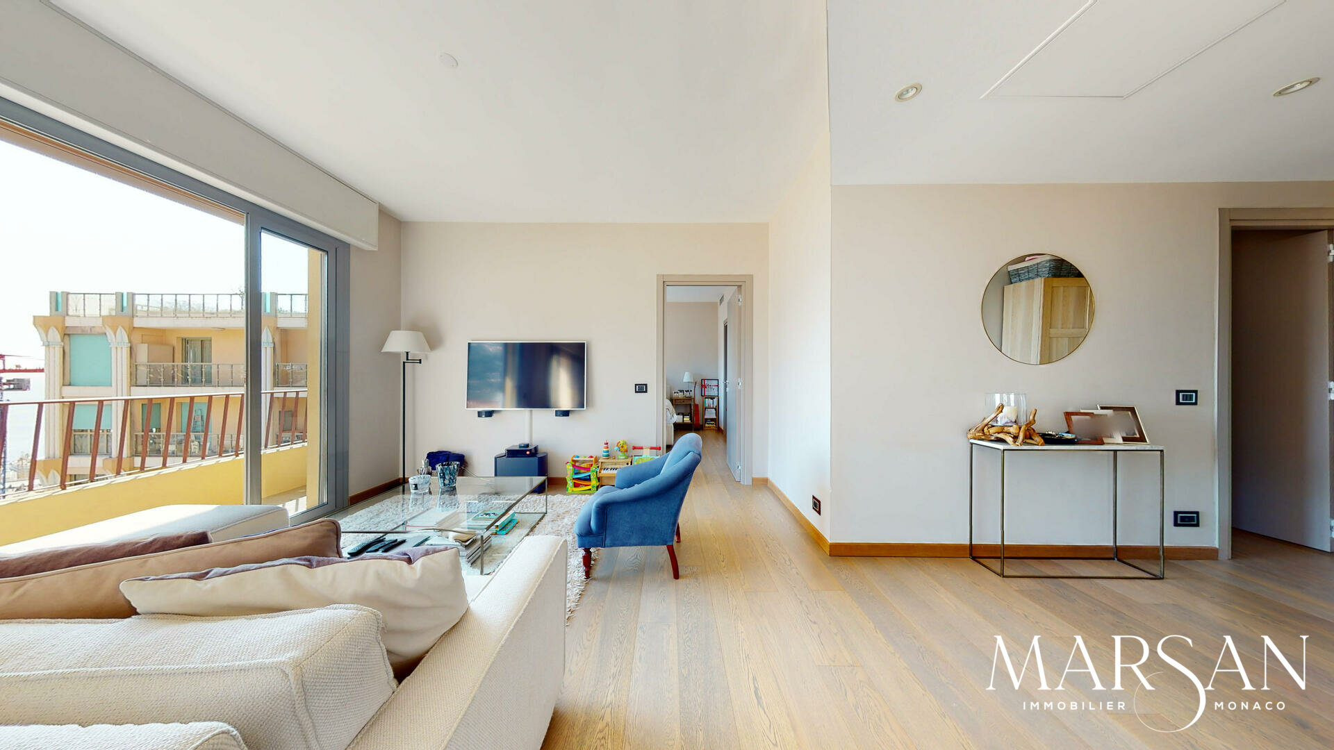 SUPERBO APPARTAMENTO CON 3 CAMERE DA LETTO COMPLETAMENTE RISTRUTTURATO IN VENDITA