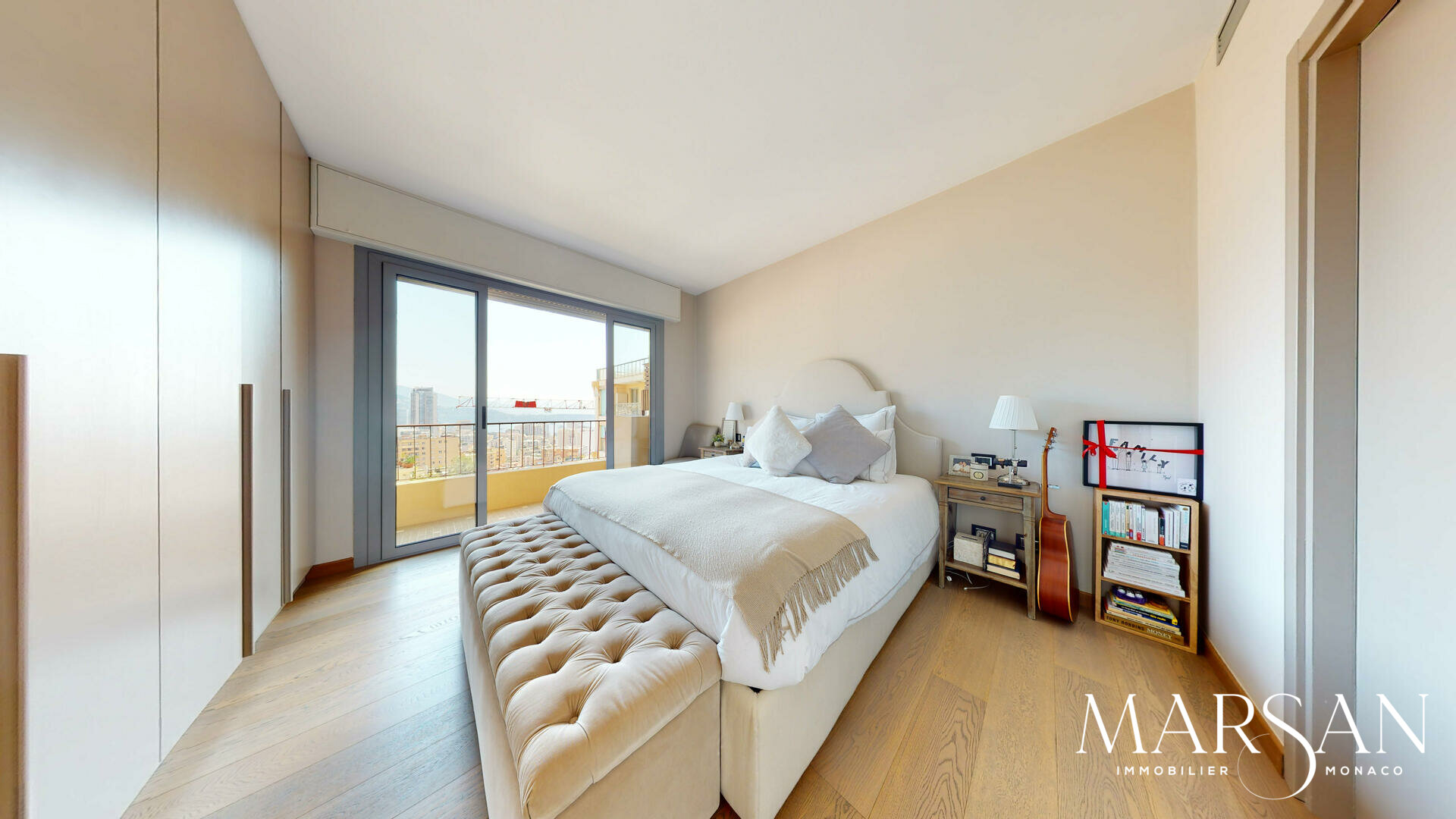 SUPERBO APPARTAMENTO CON 3 CAMERE DA LETTO COMPLETAMENTE RISTRUTTURATO IN VENDITA