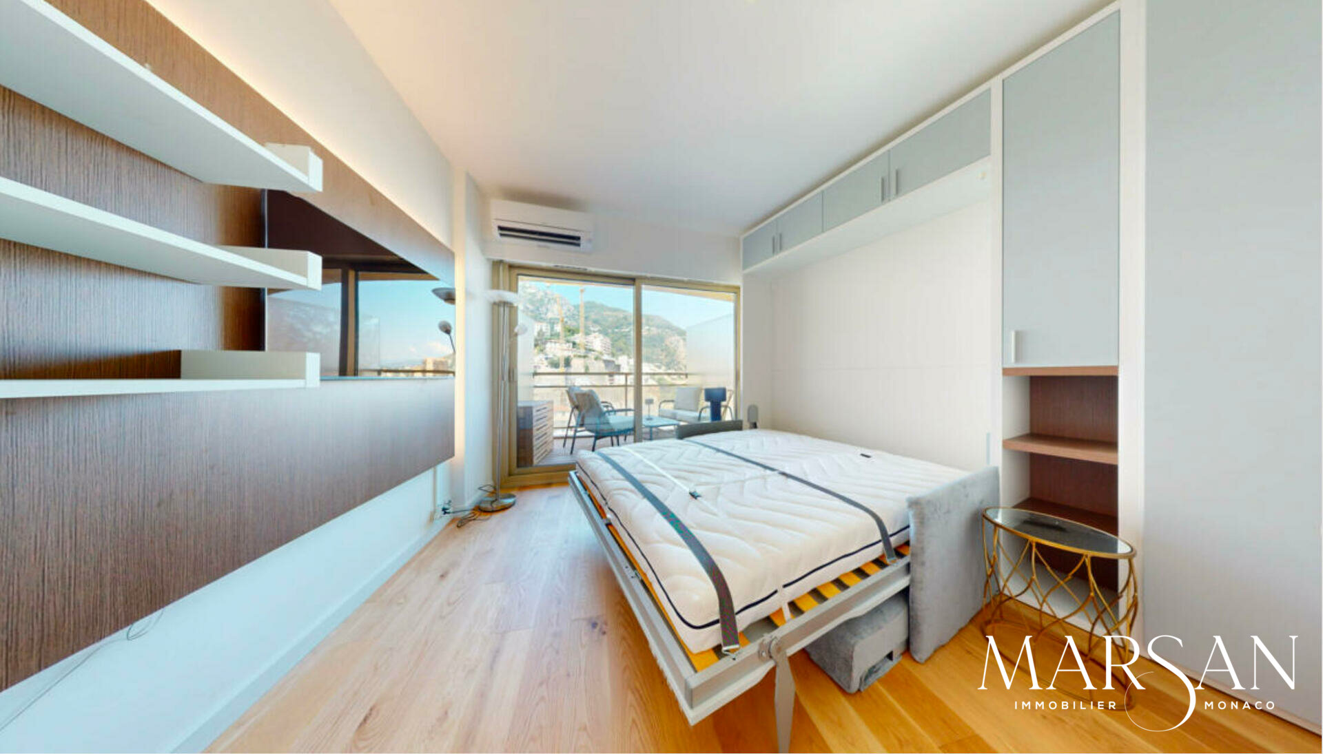 Annonciade – Studio moderne en étage élevé avec terrasse - VENDU