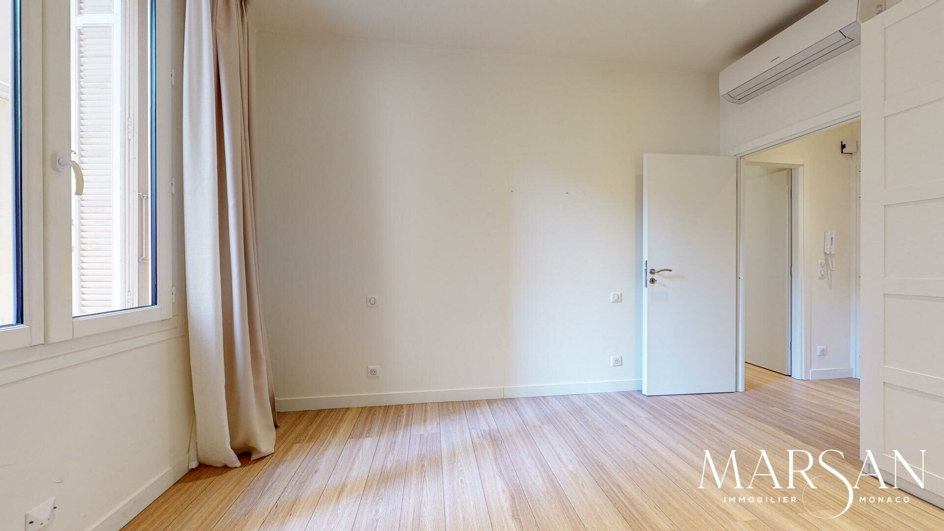 BEL APPARTEMENT DE 4 PIÈCES - LARVOTTO - SOUS LOI 887