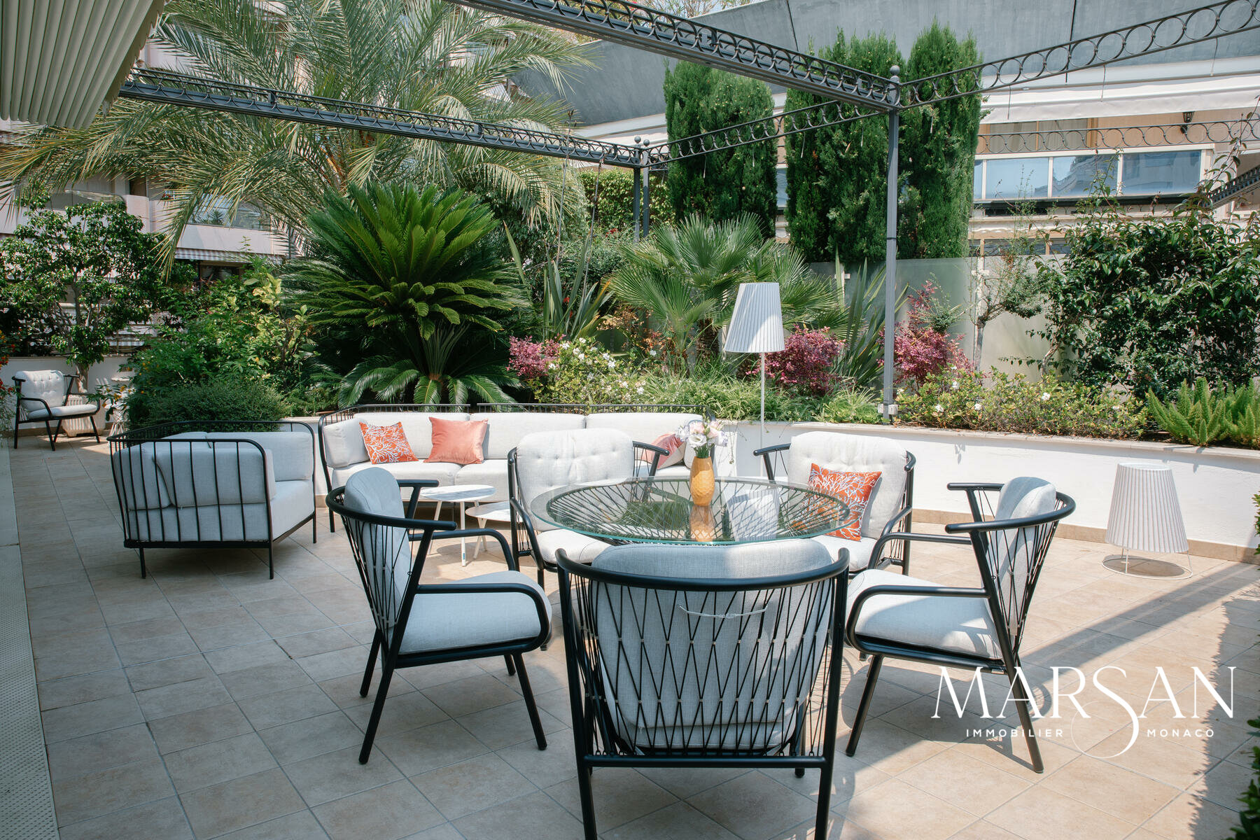 TRES BEAU 4/5 PIECES - APERCU MER - PROCHE DU CENTRE