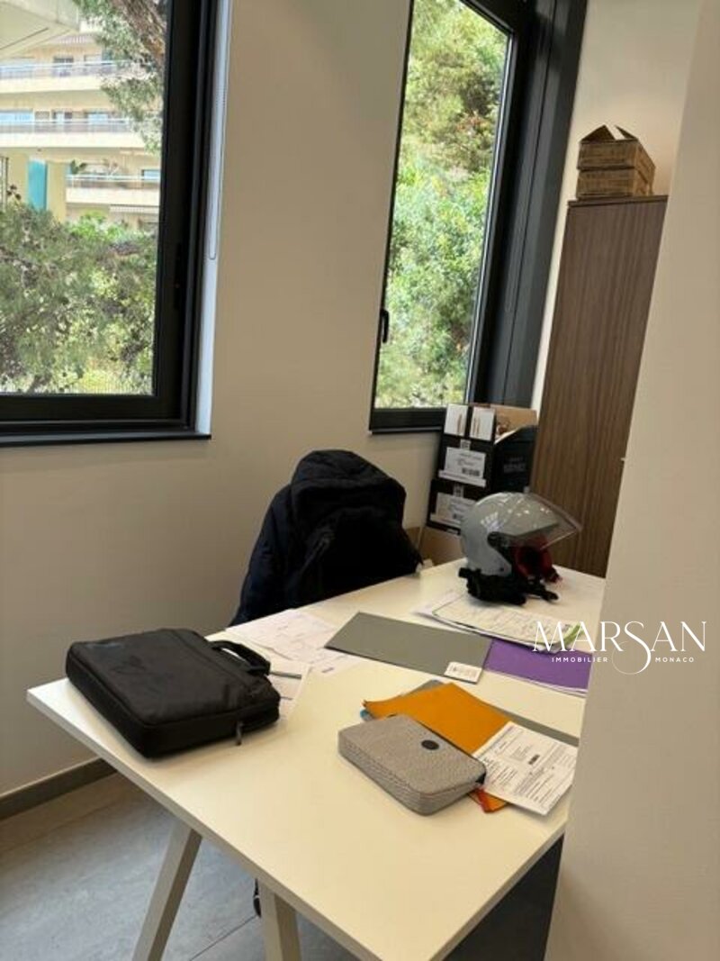 BUREAU CLÉ EN MAIN À LOUER - JARDIN EXOTIQUE