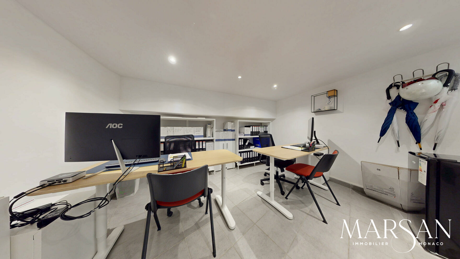 DIRITTO DI LOCAZIONE CON FINESTRA - MONEGHETTI - UFFICIO O NEGOZIO