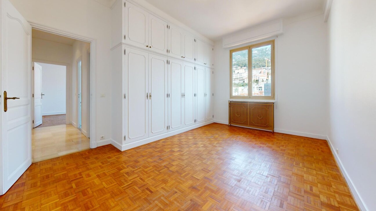 FRANZIDO PALACE - LOCATION