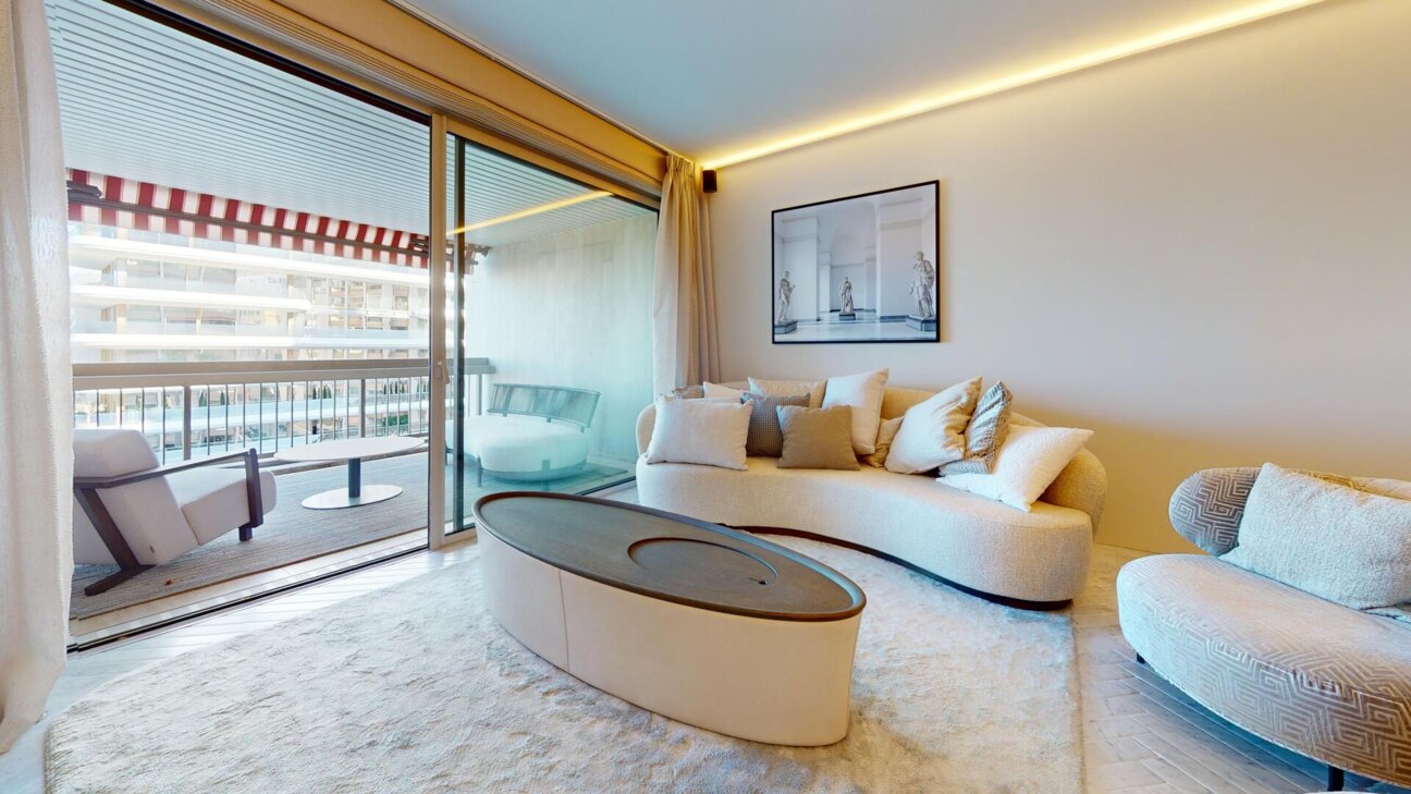 MAGNIFICO PALAZZO PARK ARREDATO E RISTRUTTURATO PER 3 GIOCHI