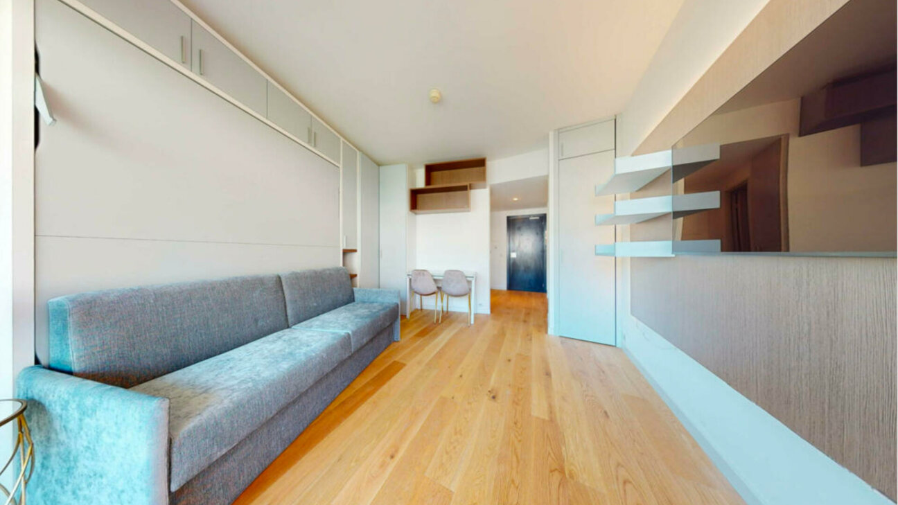 Annonciade – Studio moderne en étage élevé avec terrasse - VENDU