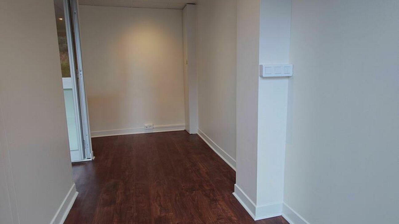 ADMINISTRATIVE OFFICE - TITIAN