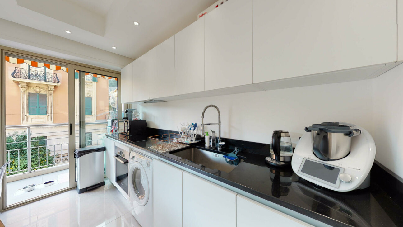 APPARTAMENTO RISTRUTTURATO CON 2 CAMERE DA LETTO - COEUR DE LA CONDAMINE