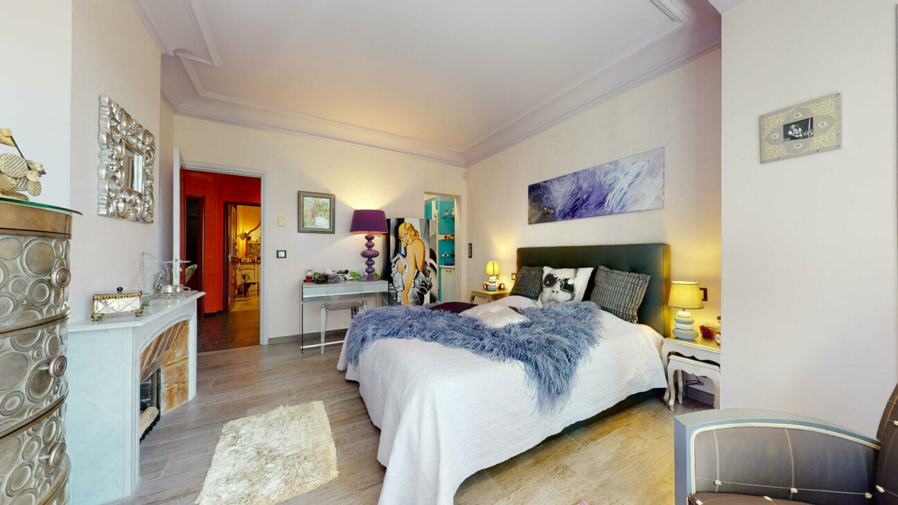 VILLA PRIVÉE D'EXCEPTION À VENDRE -  SAINT ROMAN