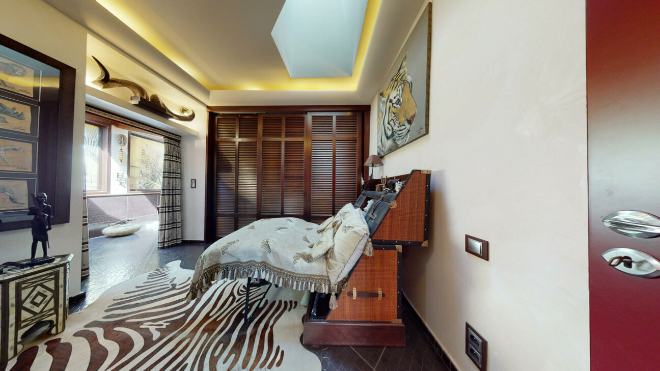 VILLA PRIVÉE D'EXCEPTION À VENDRE -  SAINT ROMAN