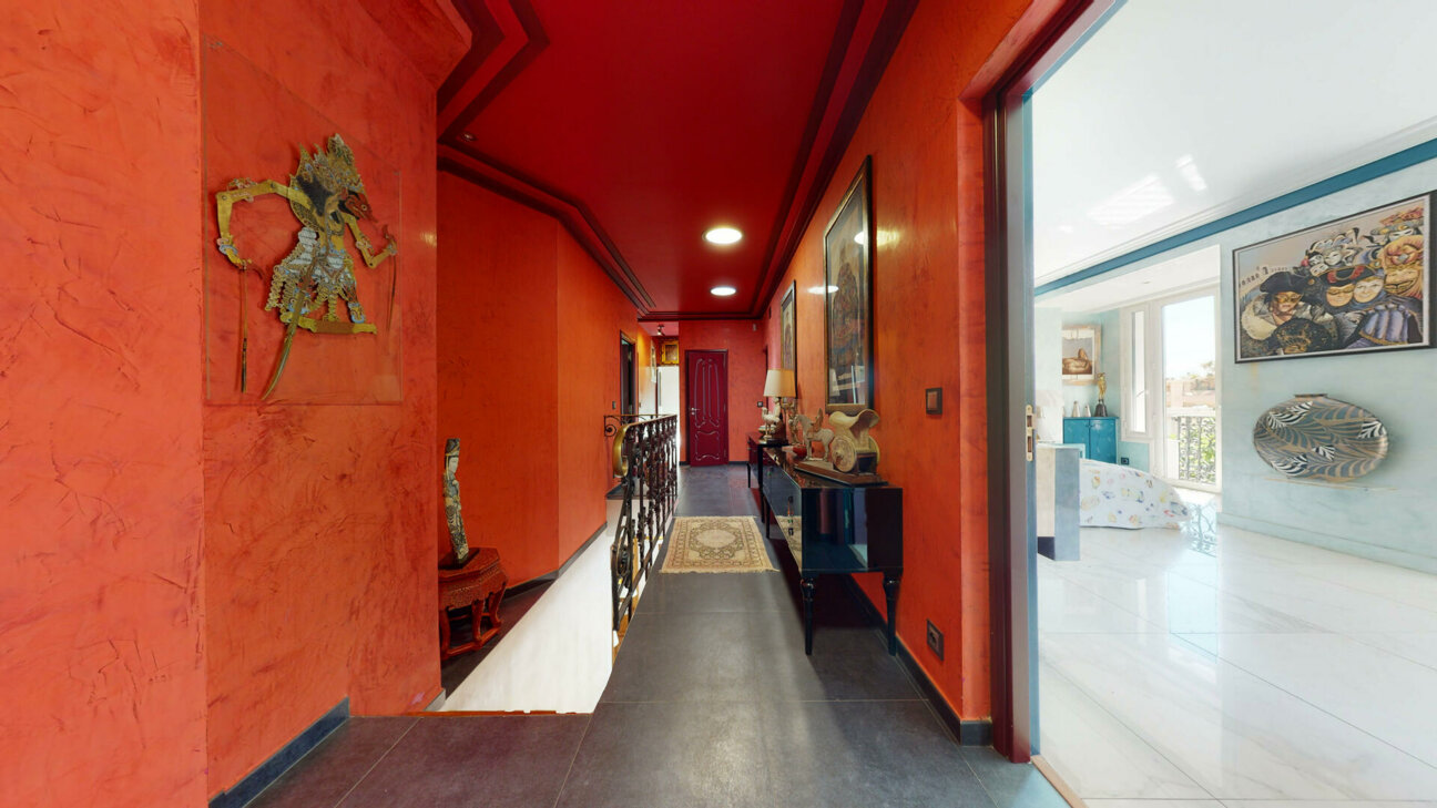 VILLA PRIVÉE D'EXCEPTION À VENDRE -  SAINT ROMAN