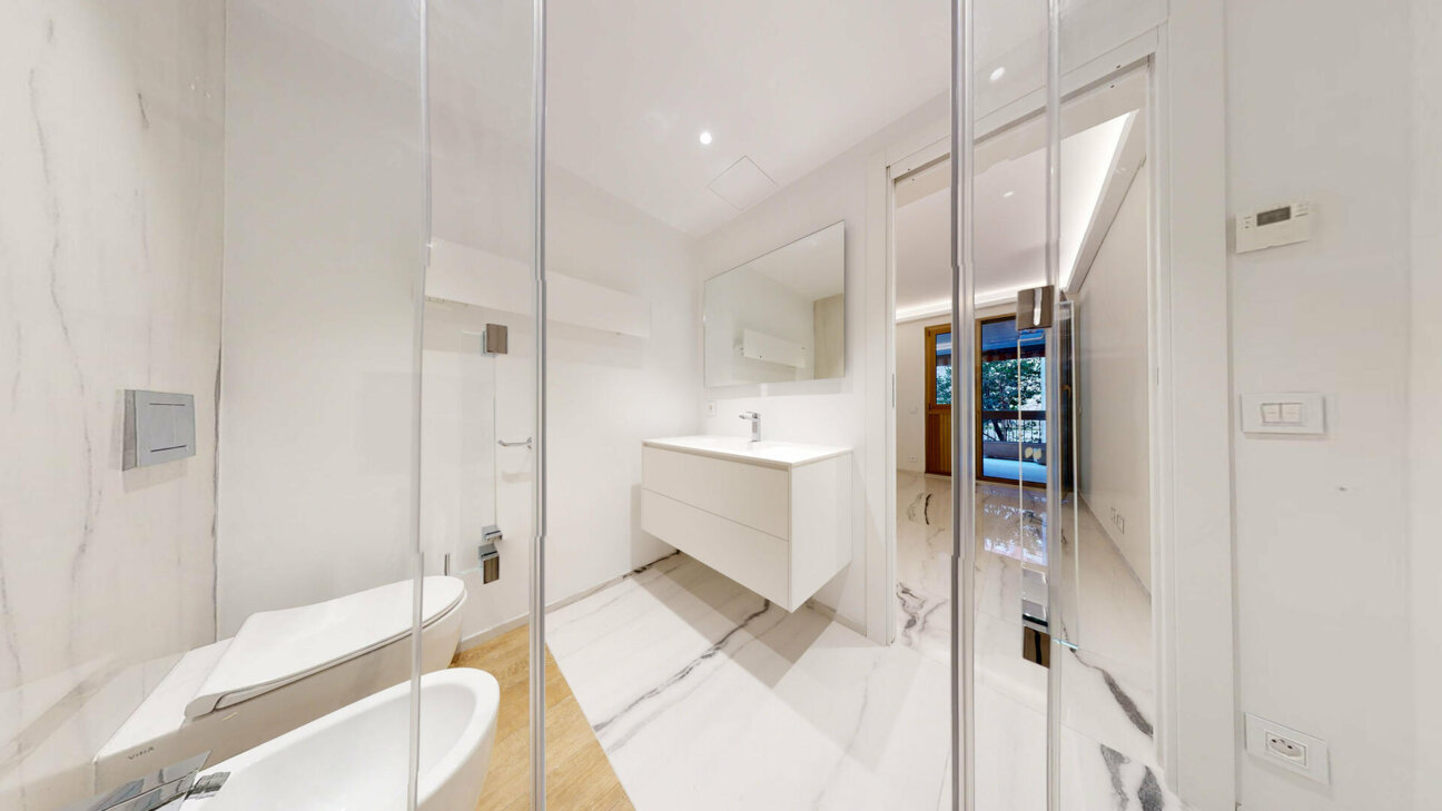 2 CAMERE DA LETTO, NEL CUORE DEL PRINCIPATO, NEL PRESTIGIOSO PALAZZO "PARK PALACE"