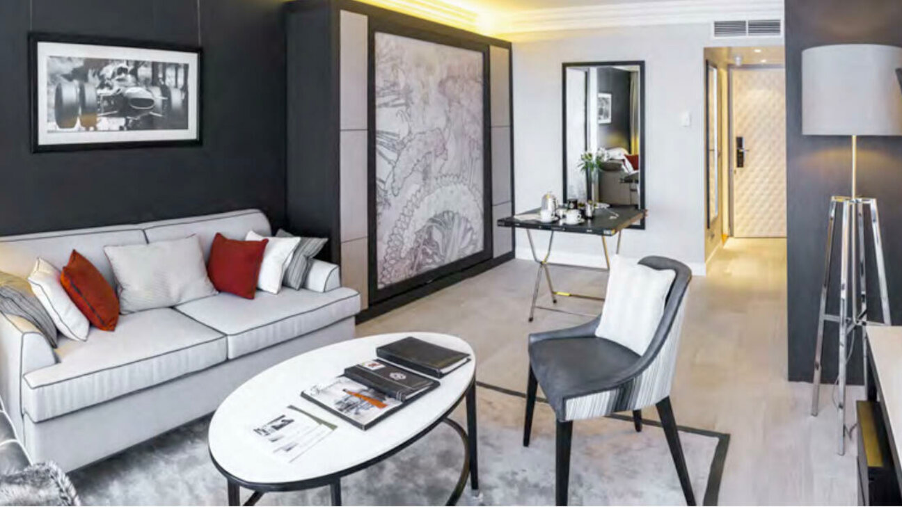 FURNISHED STUDIO APARTMENT - FAIRMONT RESIDENCE