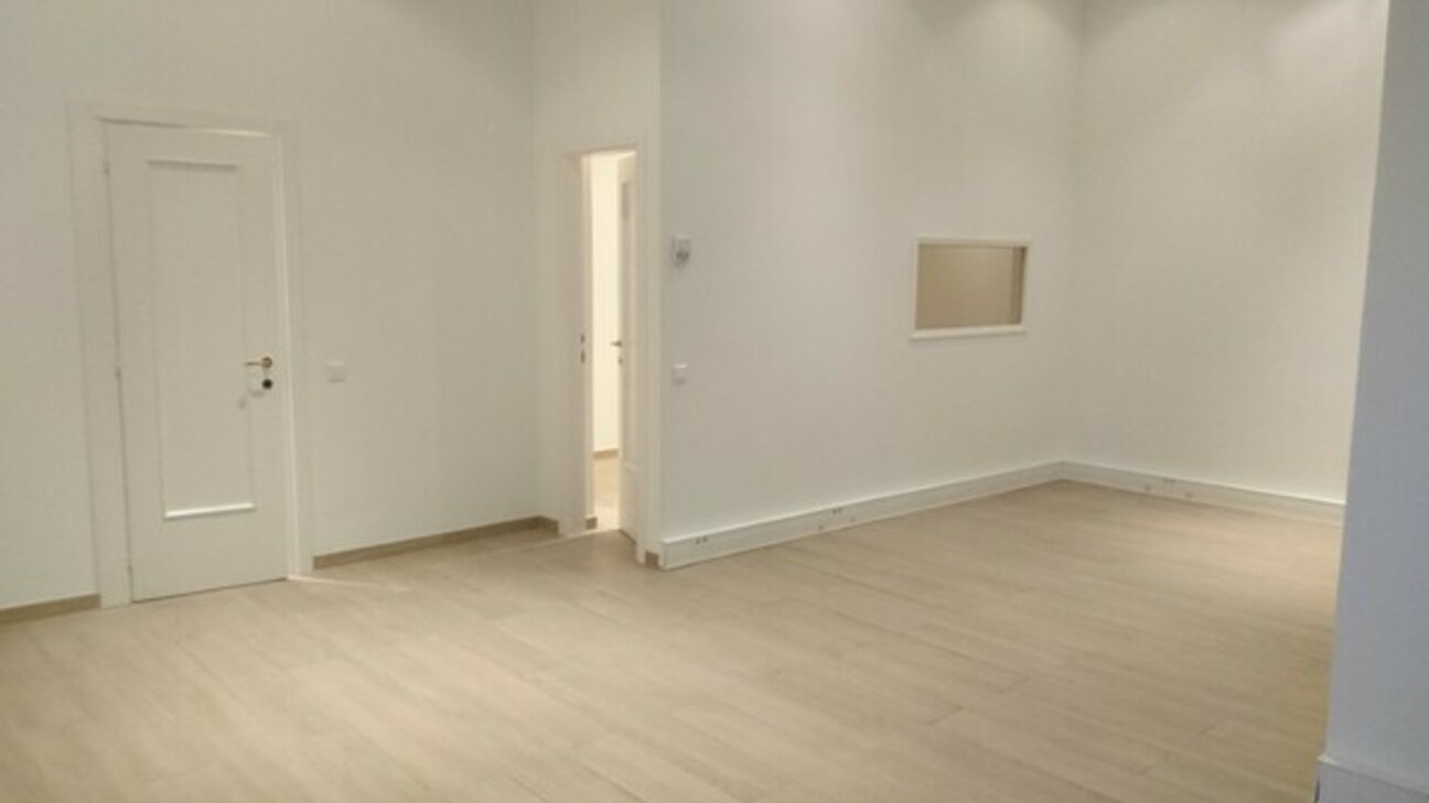 BUREAU ADMINISTRATIF À VENDRE - FONTVIEILLE