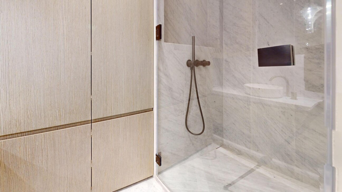 MAGNIFICO PALAZZO PARK ARREDATO E RISTRUTTURATO PER 3 GIOCHI